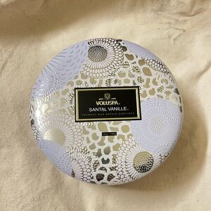 voluspa santal vanilla 3 wick candle